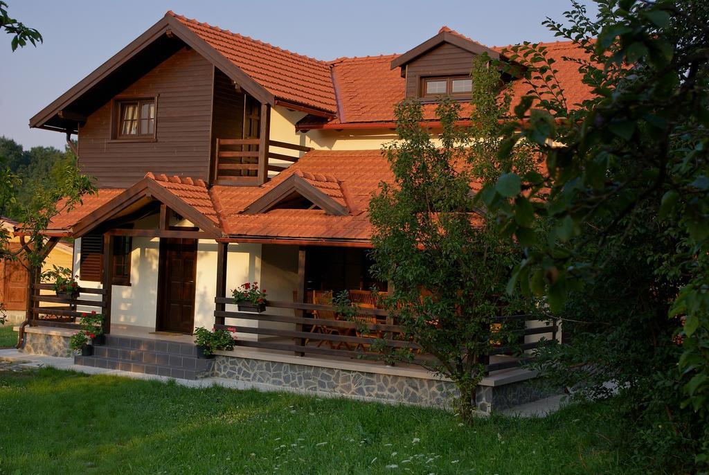 Casuta Cu Prieteni Cornu de Jos Zimmer foto