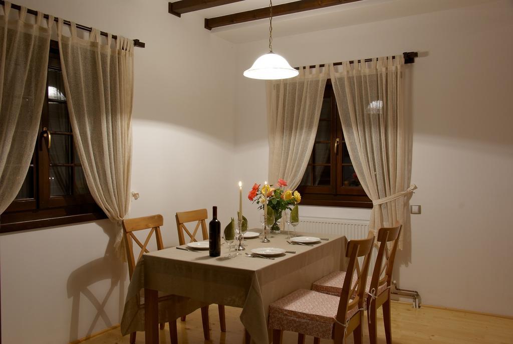 Casuta Cu Prieteni Cornu de Jos Zimmer foto